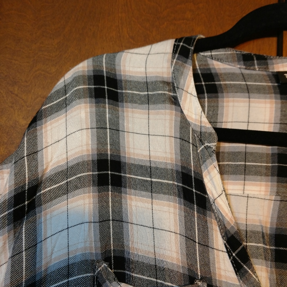 Torrid button down top - Picture 4 of 5